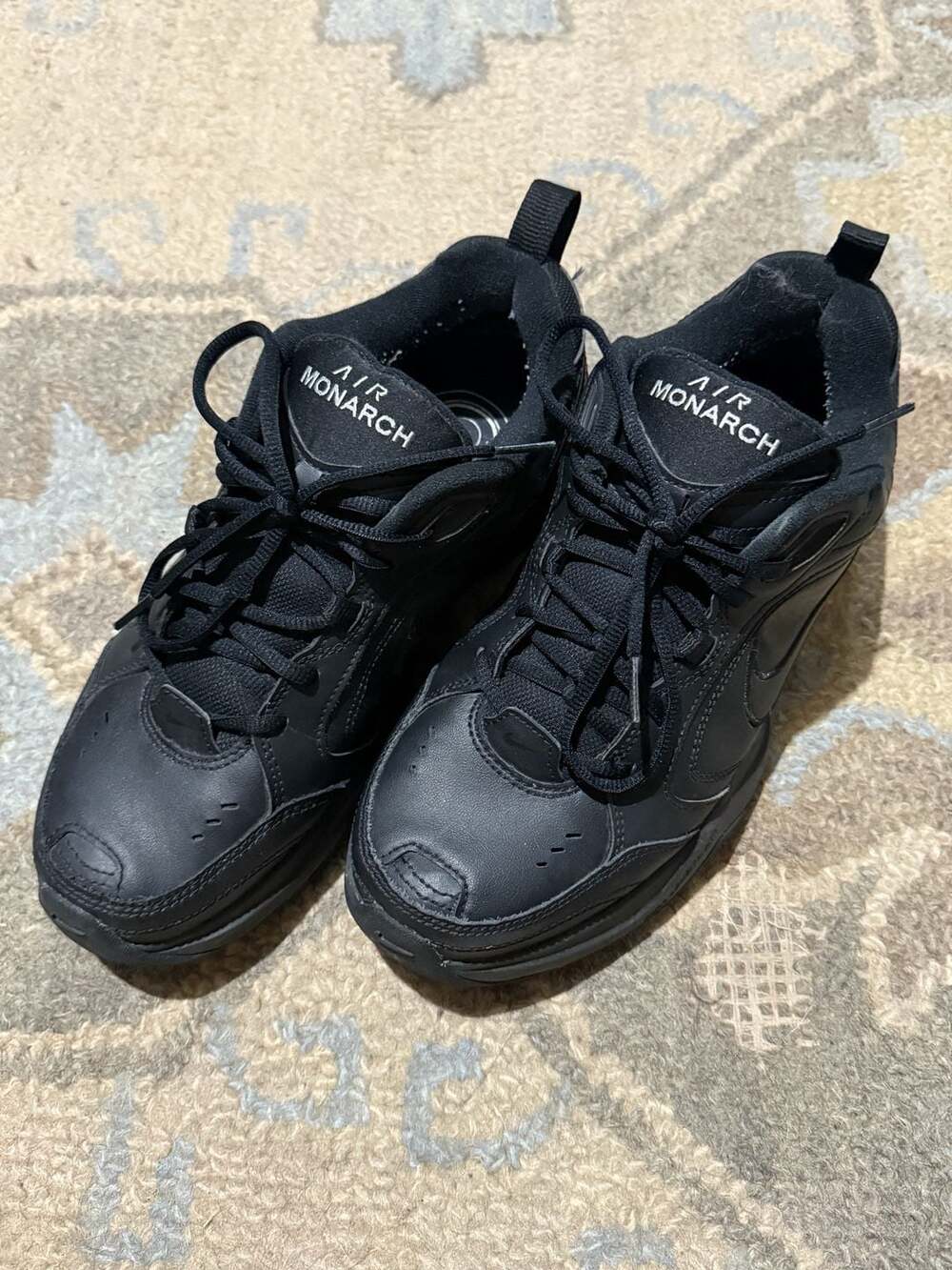Nike Air Monarch IV Size 9.5 Black Training Shoes